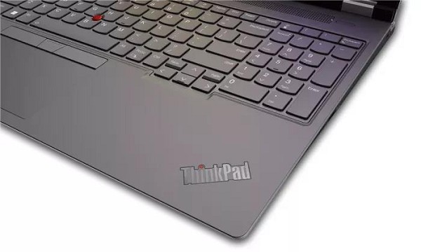 Lenovo ThinkPad P16 G2 Storm Grey, Core i9-13980HX vorn rechts